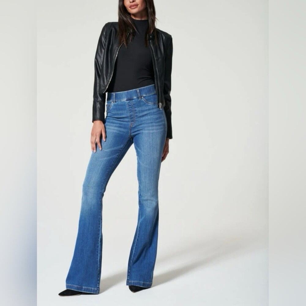 Spanx Flare Leg High Waist Shaping Stretch Back Pockets Boho Comfort Blue Jean M